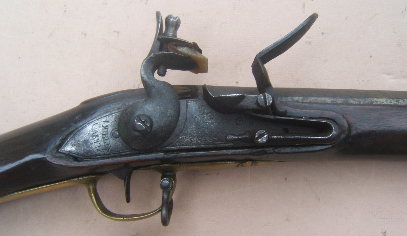 A VERY GOOD & RARE 2X US SURCHARGED AMERICAN REVOLUTIONARY WAR PERIOD AMERICAN-ASSEMBLED LONGLAND PATTERN/1st MODEL BROWN BESS COS MUSKET w/ DUBLIN CASTLE LOCK, ca. 1777 view 3