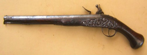 A VERY GOOD+ UNTOUCHED EARLY 18TH CENTURY FRENCH FLINTLOCK HOLSTER PISTOL, ca. 1710s view 2