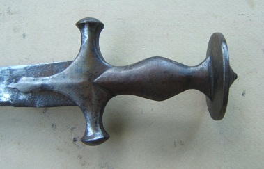 A VERY GOOD UNTOUCHED ORIGINAL LATE 18th/EARLY 19th CENTURY INDIAN TULWAR SWORD, ca. 1780-1820 view 3