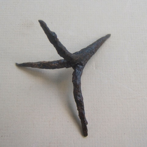 A VERY GOOD AMERICAN REVOLUTIONARY WAR PERIOD CALTROP (EX. CHAMPLAIN VALLEY), ca. 1770s view 1