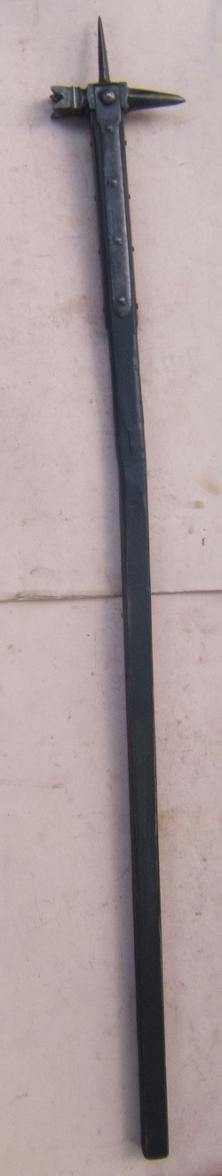 A FINE 19TH CENTURY ARMOURER'S COPY OF A 16TH CENTURY (SWISS/GERMAN) LUCERNE HAMMER, ca. 1880 front