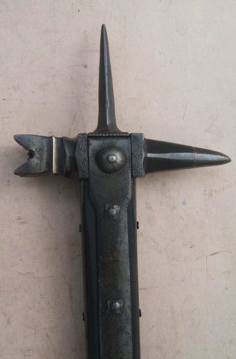 A FINE 19TH CENTURY ARMOURER'S COPY OF A 16TH CENTURY (SWISS/GERMAN) LUCERNE HAMMER, ca. 1880 front