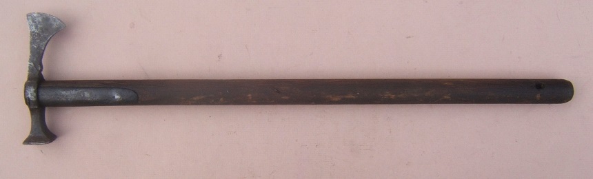 A VERY GOOD SMALL-SIZED 17th CENTURY EASTERN EUROPEAN (Polish?) WAR-HAMMER/AXE, ca. 1650 (ON LATER HAFT)