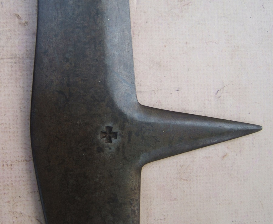 A FINE 19TH CENTURY ARMOURER'S COPY OF A 16TH CENTURY EUROPEAN (ITALIAN/GERMAN) BILL/RONCONE, ca. 1890 back