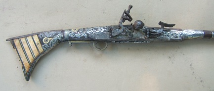 A VERY GOOD UNTOUCHED 19th CENTURY NORTH AFRICAN SILVER MOUNTED (MOROCCAN) SNAPHAUNCE KABYLE 
