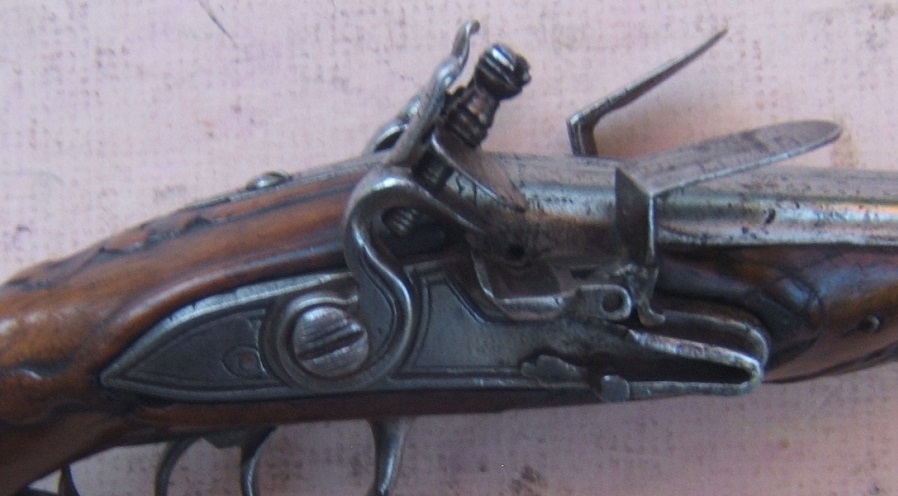 A VERY FINE & SCARCE AMERICAN REVOLUTIONARY WAR PERIOD FRENCH DOUBLE BARREL FLINTLOCK OFFICER'S/BELT PISTOL, ca. 1750 view 3