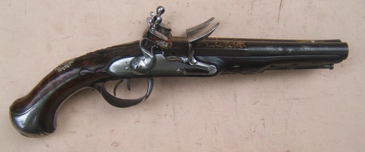 A VERY FINE QUALITY AMERICAN REVOLUTIONARY WAR PERIOD FRENCH DOUBLE BARREL FLINTLOCK OFFICER'S PISTOL, by 