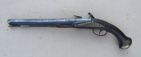 AN EARLY & FINE FRENCH FLINTLOCK OFFICERS HOLSTER/HORSE PISTOL, ca. 1720 view 2