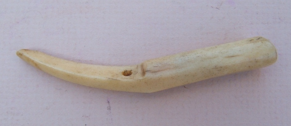  A VERY GOOD AMERICAN REVOLUTIONARY WAR PERIOD SMALL-SIZE STAGHORN POWDER-MEASURE, ca. 1770 view 2