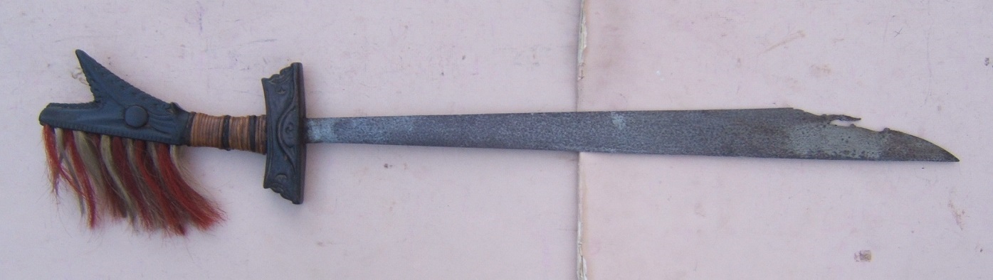 A FINE ORIGINAL 19TH CENTURY PHILIPPINE HEADHUNTER'S MANDAU SWORD, ca. 1880 view2
