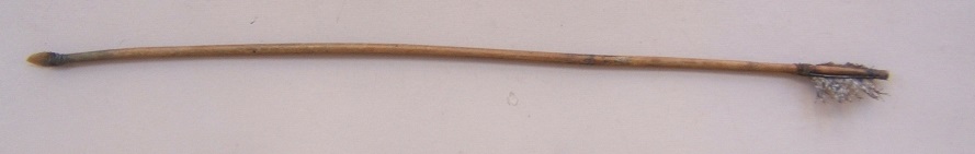 A FINE 19th CENTURY PLAINS INDIAN (SIOUX TYPE) ARROW, ca. 1850 view2