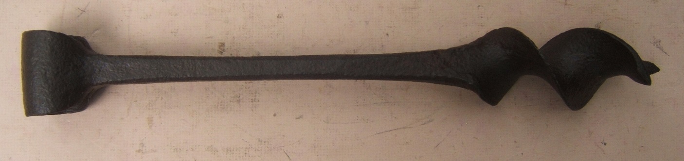 A VERY GOOD COLONIAL PERIOD 18TH CENTURY BLACKSMITH MADE LARGE-SIZE WROUGHT IRON AUGER, ca. 1770 (EX. GEORGE C. NEUMANN COLLECTION & FOUND IN CHAMPLAIN VALLEY, NY) view1