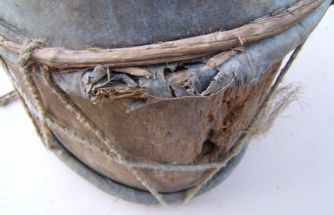 A VERY RARE EARLY/MID 19TH CENTURY AMERICAN PLAINS INDIAN (SIOUX) WAR DRUM, ca. 1840 view4