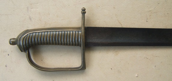 A VERY GOOD AMERICAN REVOLUTIONARY WAR PERIOD FRENCH MODEL 1767 GRENADIER HANGER, ca. 1770  view 2