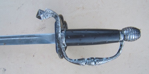 A VERY GOOD 20th CENTURY COPY OF A 17th CENTURY ITALIAN/GERMAN TRANSITIONAL RAPIER, ca. 1950 view 2