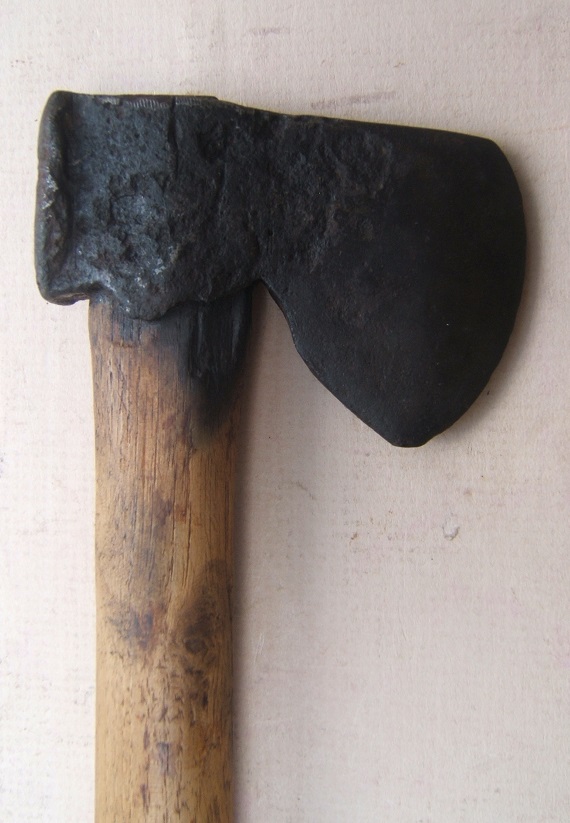 A VERY GOOD COLONIAL/AMERICAN REVOLUTIONARY WAR PERIOD BELT-AXE TOMAHAWK, ca. 1750-1770 view 3