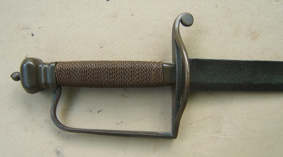 A VERY GOOD AMERICAN REVOLUTIONARY WAR PERIOD HORSEMAN'S SABER/HANGER, ca. 1770 view 2