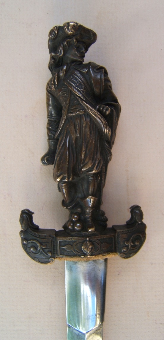 A VERY FINE QUALITY LATE-19TH/EARLY-20TH CENTURY (FRENCH?) ROMANTIC DAGGER
