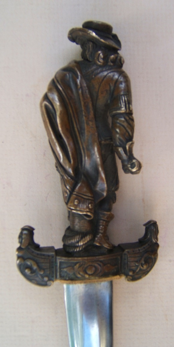 A VERY FINE QUALITY LATE-19TH/EARLY-20TH CENTURY (FRENCH?) ROMANTIC DAGGER