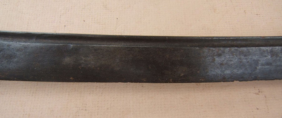 A FINE EARLY COLONIAL PERIOD NORTHERN EUROPEAN CAROLINE TYPE HANGER/CUTLASS, ca. 1720: Ex. GEORGE C. NEUMANN COLLECTION & PICTURED IN BATTLE WEAPONS OF THE AMERICAN REVOLUTION view 3