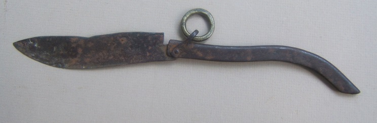 A FINE ALL-STEEL COLONIAL/REVOLUTIONARY WAR PERIOD ENGLISH FOLDING PENNY KNIFE, ca. 1760-1770s view 3